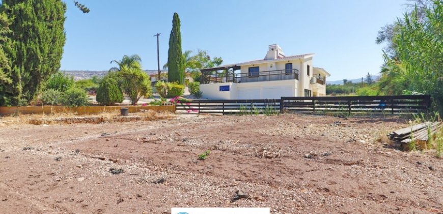 Paphos Peyia 4 Bedroom Villa For Sale SKRA17811