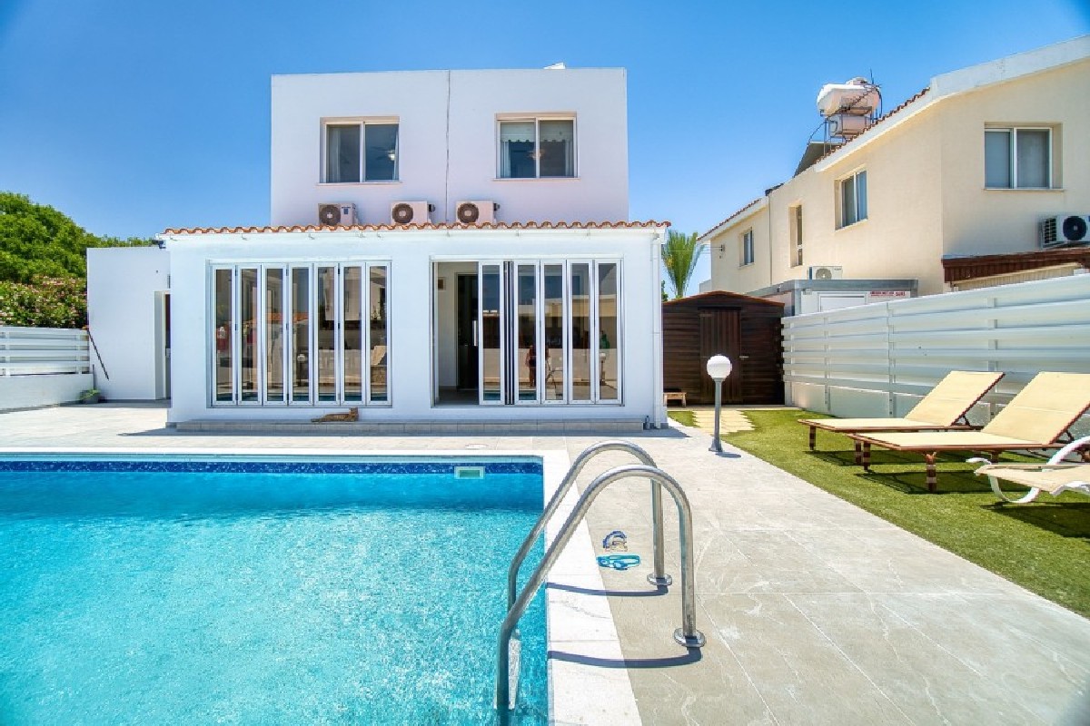 Paphos Anavargos 4 Bedroom Villa Semi Detached For Sale WWR12516