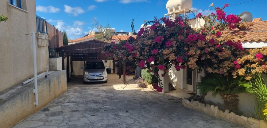 Paphos Chloraka 3 Bedroom House For Sale BC650