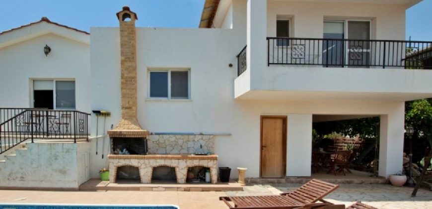 Paphos Chloraka 3 Bedroom House For Sale KTM103891