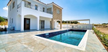 Paphos Kissonerga 3 Bedroom Villa For Sale UCH3755