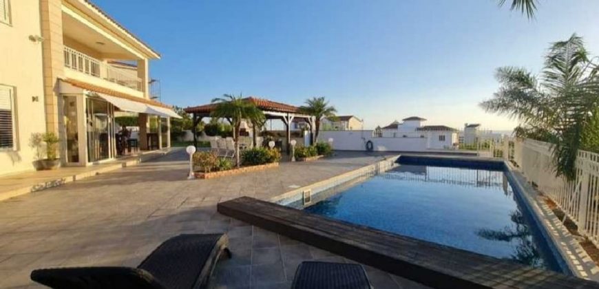 Paphos Konia 6 Bedroom Villa For Rent XRP073