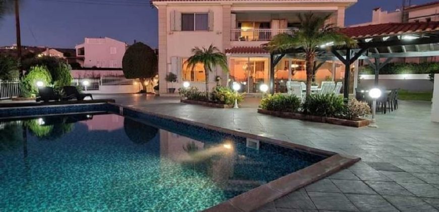 Paphos Konia 6 Bedroom Villa For Rent XRP073