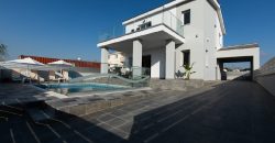 Paphos Kouklia 4 Bedroom Villa For Rent XRP075