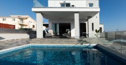 Paphos Kouklia 4 Bedroom Villa For Rent XRP075