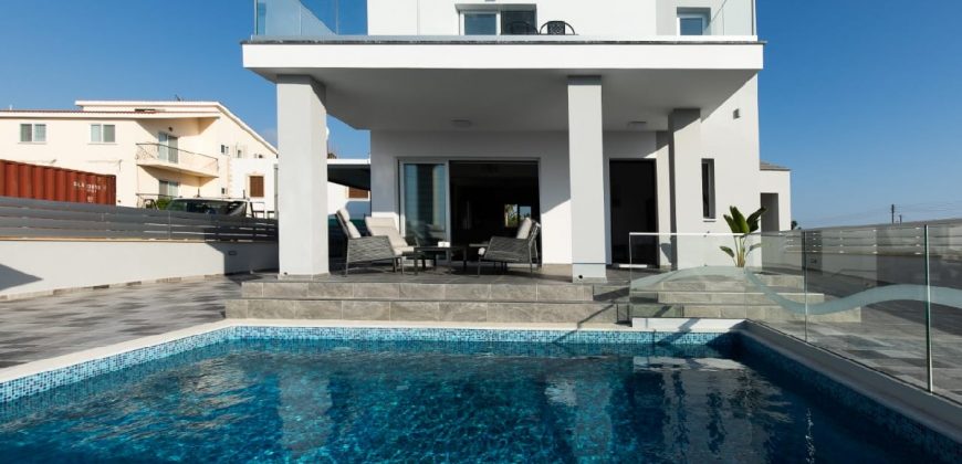 Paphos Kouklia 4 Bedroom Villa For Rent XRP075