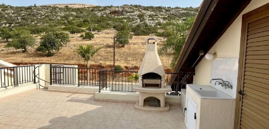 Paphos Peyia 3 Bedroom Town House For Sale TPH1087203