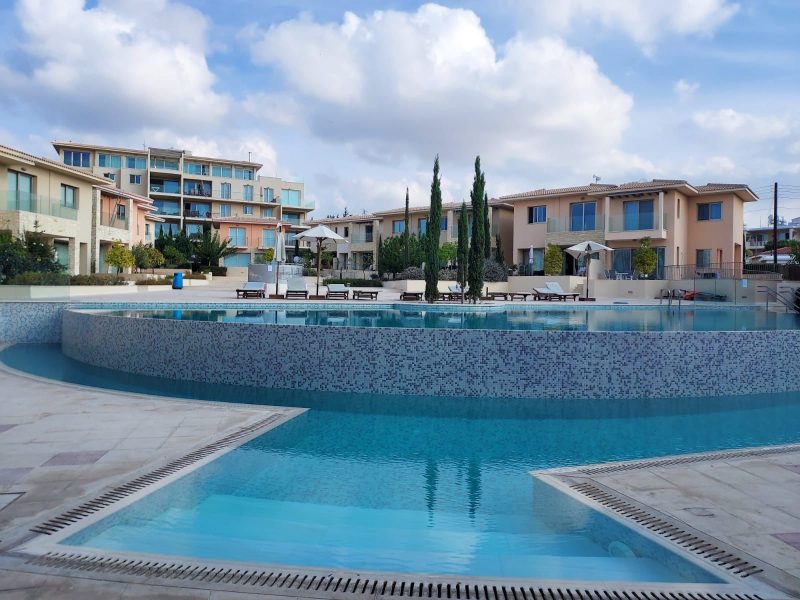 Universal Paphos 2 Bedroom  For Sale LGP0101265