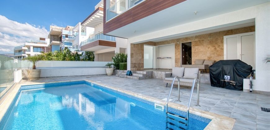 Paphos Kissonerga 2 Bedroom Town House For Sale BSH40411