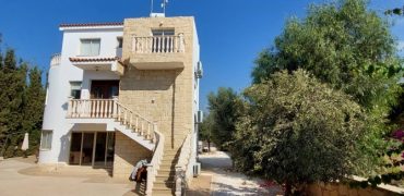 Paphos Peyia Villa Detached For Sale WWR10601