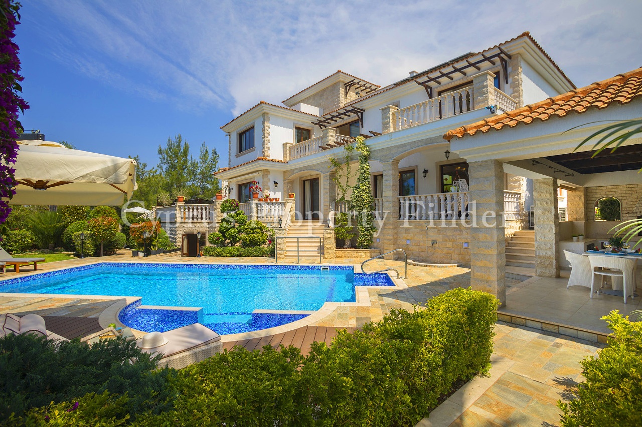 Paphos Argaka 9Bdr Villa For Sale CPF151782