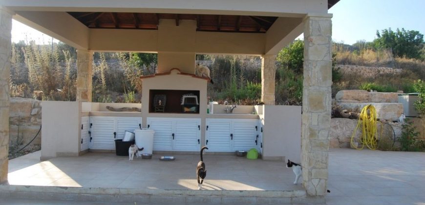 Paphos Armou 3Bdr Villa For Sale NGM12194