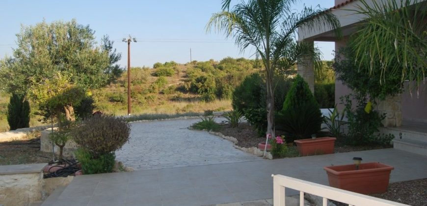 Paphos Armou 3Bdr Villa For Sale NGM12194