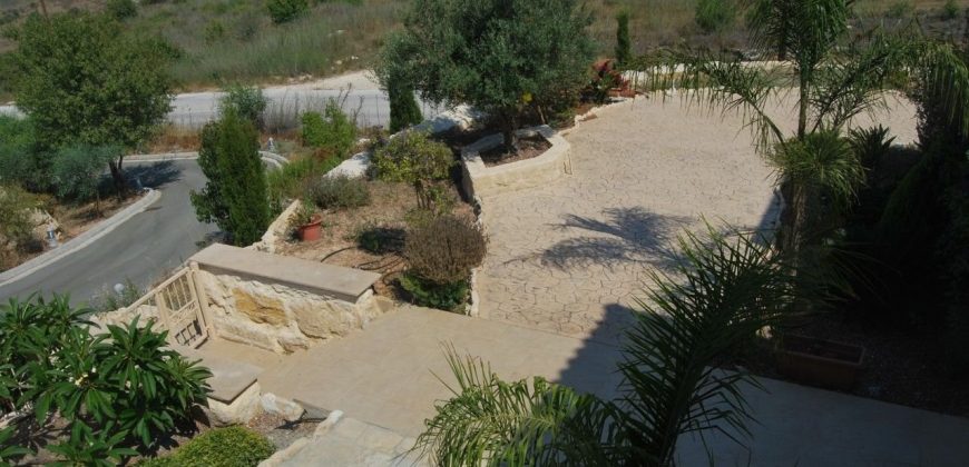 Paphos Armou 3Bdr Villa For Sale NGM12194