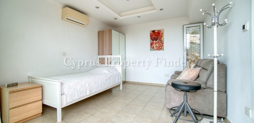 Paphos Chloraka 4Bdr Villa For Sale CPF152122