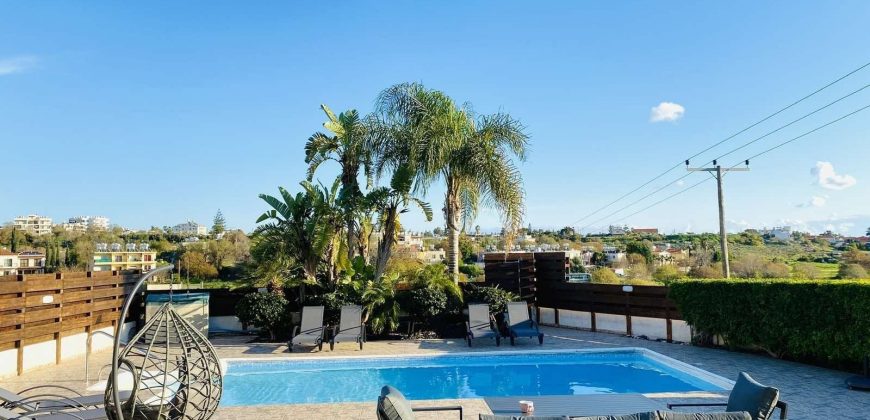 Paphos Chloraka 5Bdr Villa For Sale UQH2500