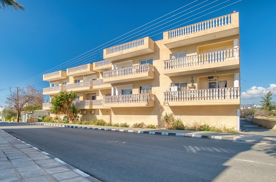 Paphos Chloraka 2 Bedroom Apartment For Sale BSH40971