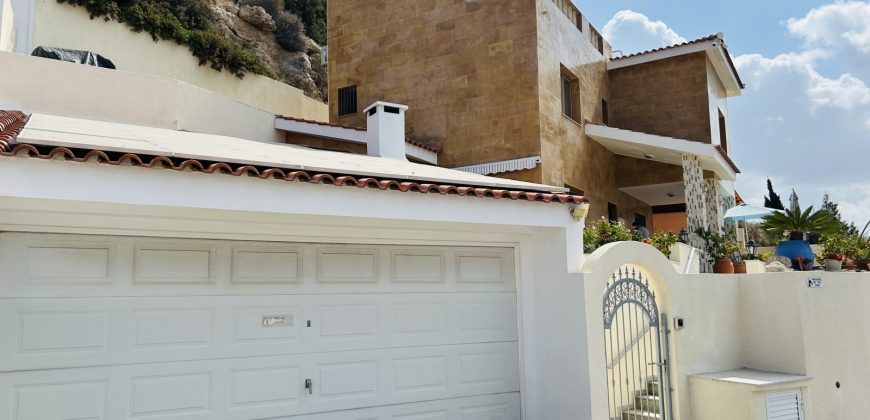 Paphos Chlorakas 4Bdr Detached Villa For Sale PNV22689