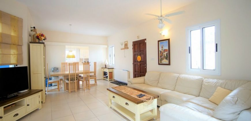 Paphos Coral Bay 3Bdr Villa For Sale PRK36388