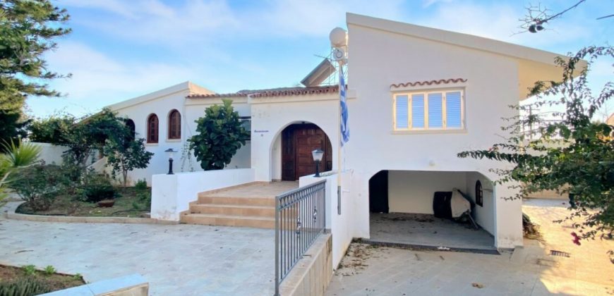 Paphos Coral Bay 3Bdr Villa For Sale PRK38405