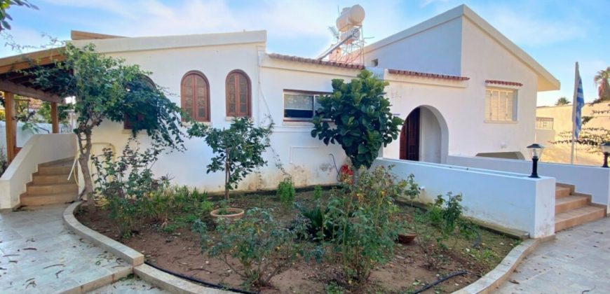 Paphos Coral Bay 3Bdr Villa For Sale PRK38405