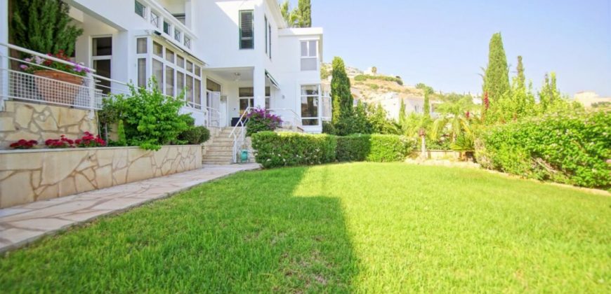 Paphos Coral Bay 6Bdr Villa For Sale PRK37429