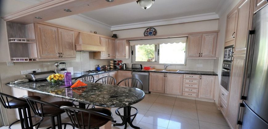 Paphos Coral Bay 7Bdr House (Detached) For Sale FCP26942