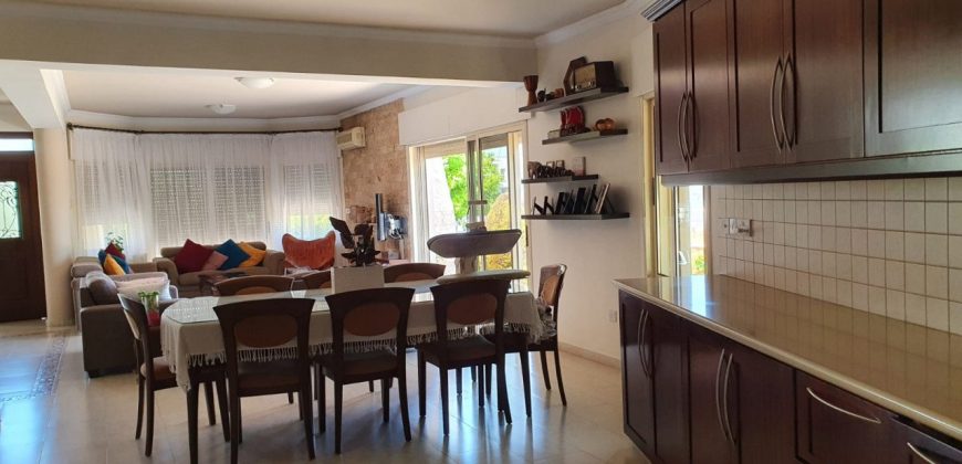 Paphos Emba 4Bdr House (Detached) For Sale FCP38968