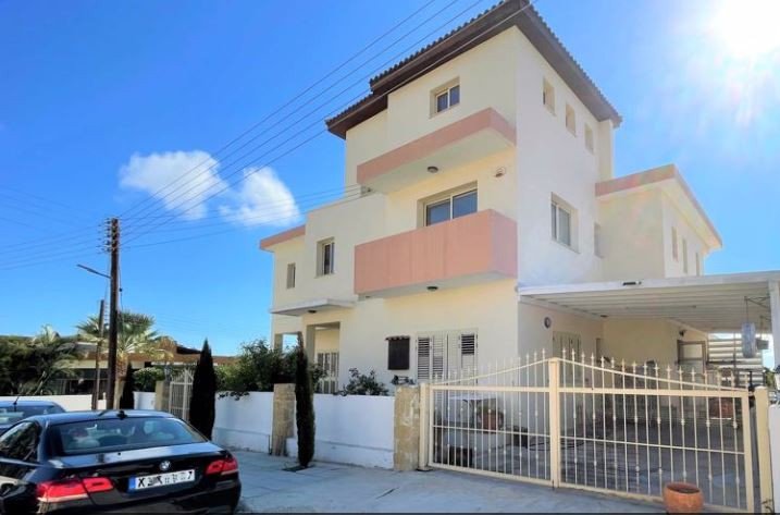 Paphos Emba 6Bdr House (Detached) For Sale FCP40011