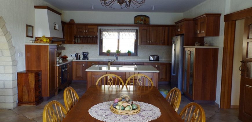 Paphos Episkopi 5Bdr House (Detached) For Sale FCP37672