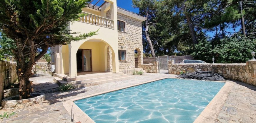 Paphos Ineia 8Bdr House For Sale NGM13430