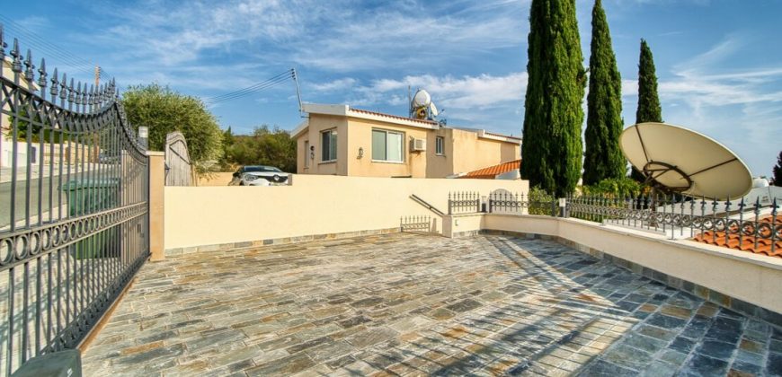 Paphos Kamares Village 5Bdr Villa For Sale PRK35050