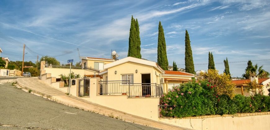 Paphos Kamares Village 5Bdr Villa For Sale PRK35050