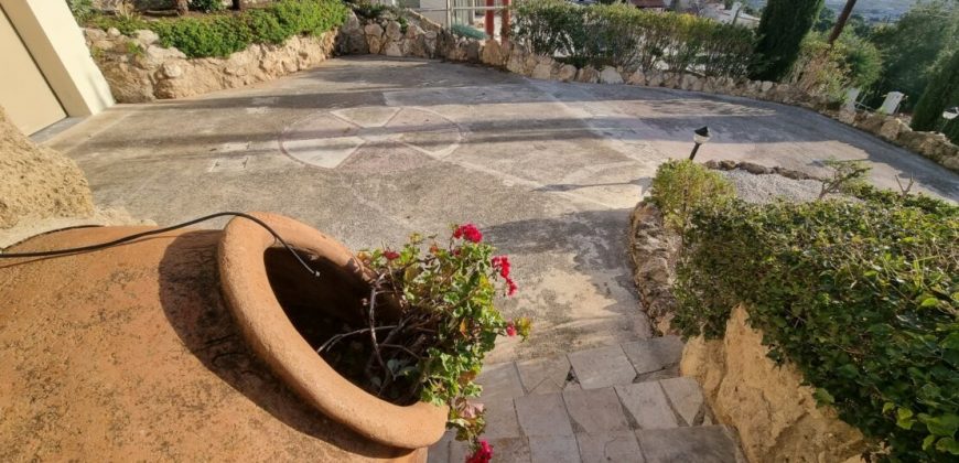 Paphos Kamares Village 5Bdr Villa For Sale PRK35652