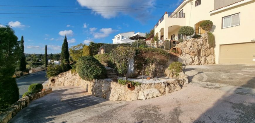 Paphos Kamares Village 5Bdr Villa For Sale PRK35652