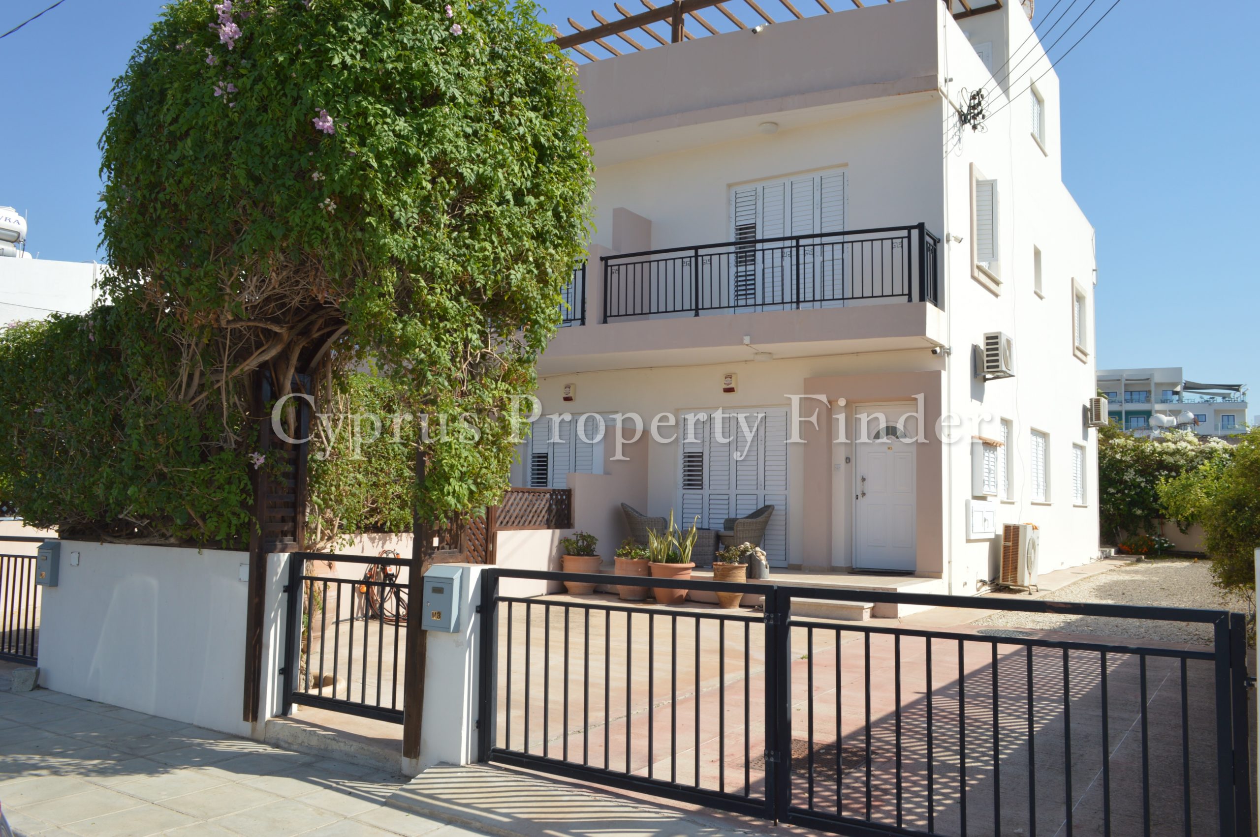 Paphos Kato Paphos 2Bdr Town House For Sale CPF152079