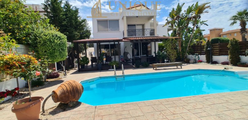 Paphos Kato Paphos – Universal 5Bdr Villa For Sale UQH1433