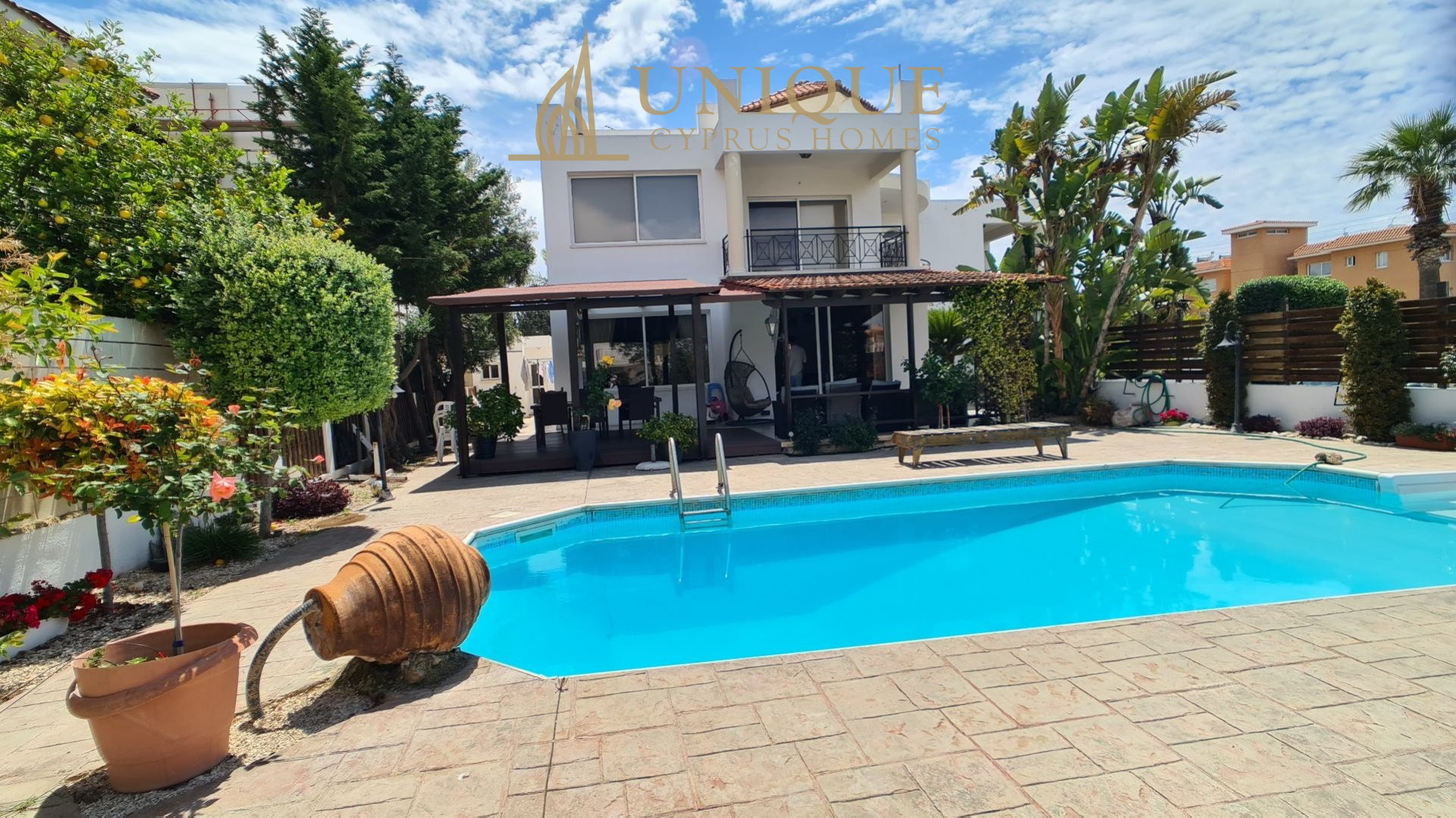 Paphos Kato Paphos – Universal 5Bdr Villa For Sale UQH1433