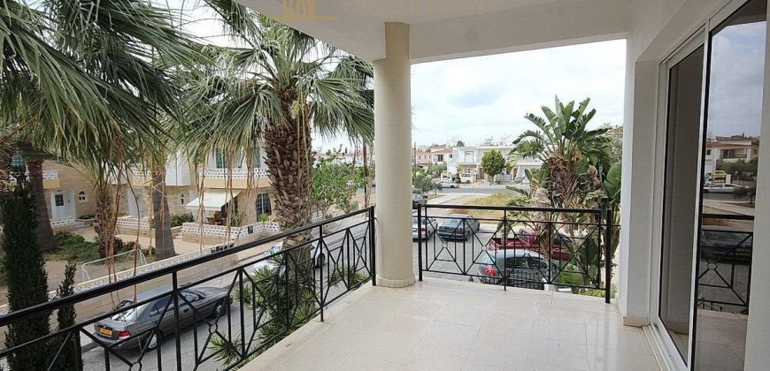 Paphos Kato Paphos – Universal 5Bdr House For Sale UQH1433