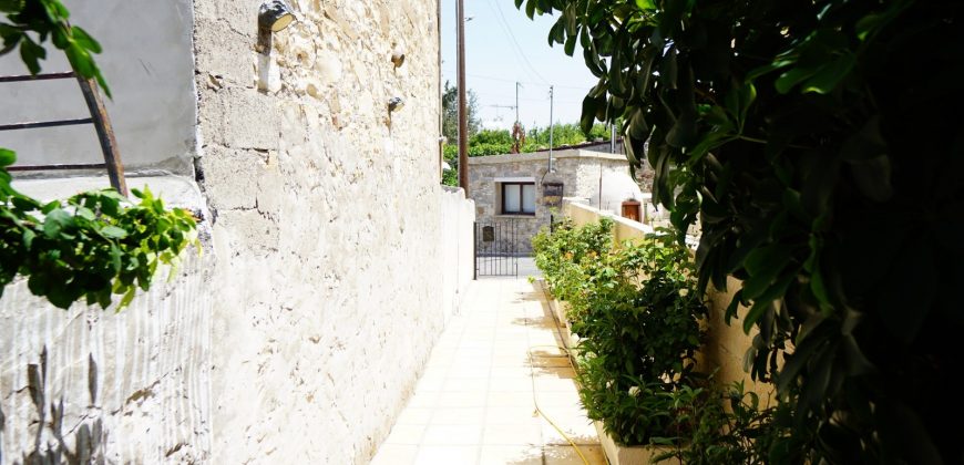 Paphos Kelokedara 2Bdr Bungalow For Sale KTM104221