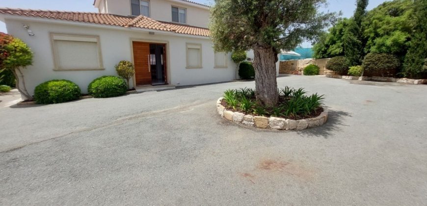 Paphos Kissonerga 4Bdr Villa For Sale UQH2231