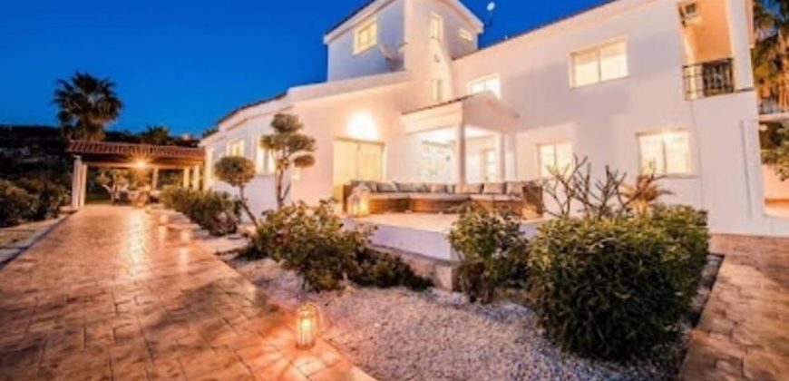 Paphos Kissonerga 5Bdr Villa For Sale NGM12488