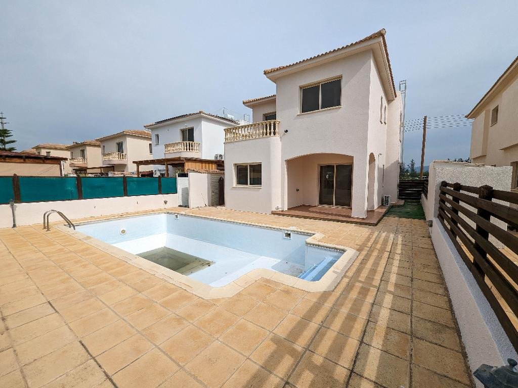 Paphos Mandria 4Bdr House (Detached) For Sale FCP50117