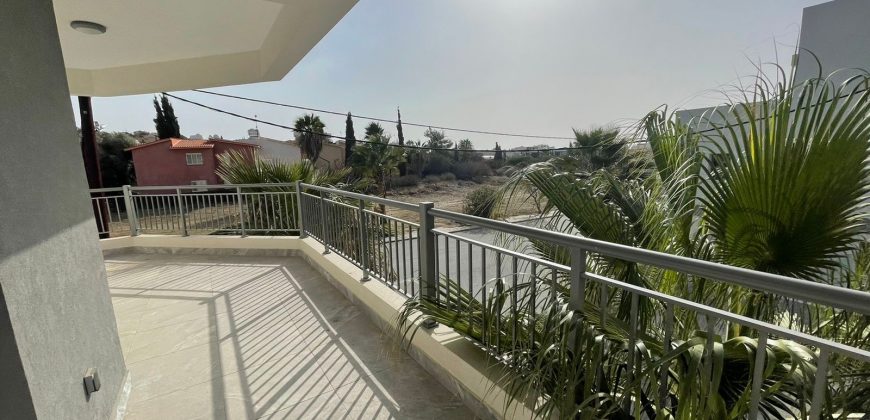 Paphos Pafos Centre 3Bdr Penthouse For Sale KTM94316