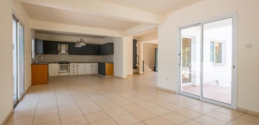 Paphos Paphos Municipality 4Bdr House For Sale GRD8856