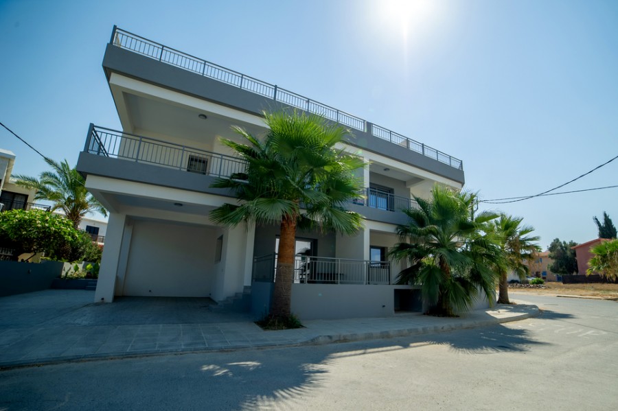 Paphos Tombs of the Kings 3Bdr Apartment For Sale KTM103099