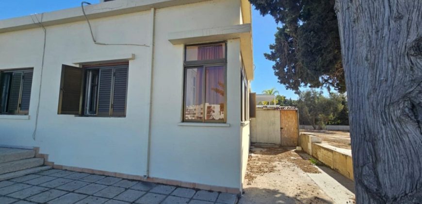 Paphos Town 3 Bedroom House For Sale CSR15044