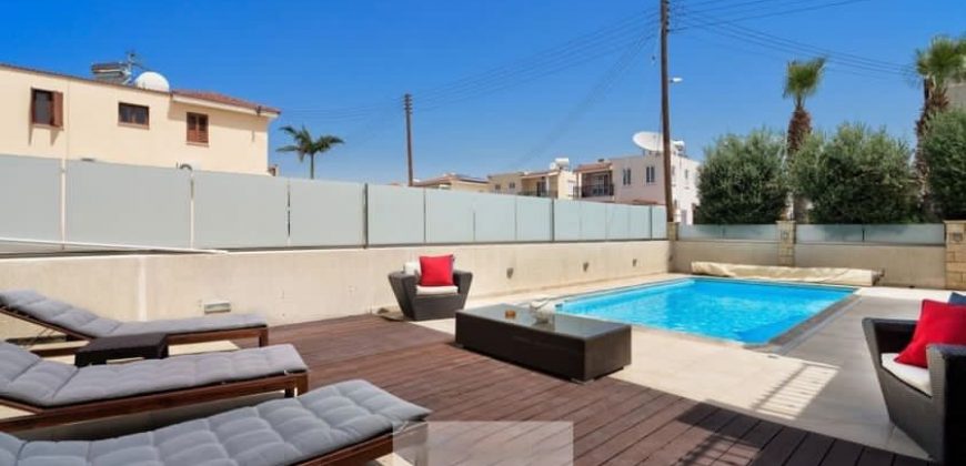 Paphos Universal 6Bdr House (Detached) For Sale FCP52735