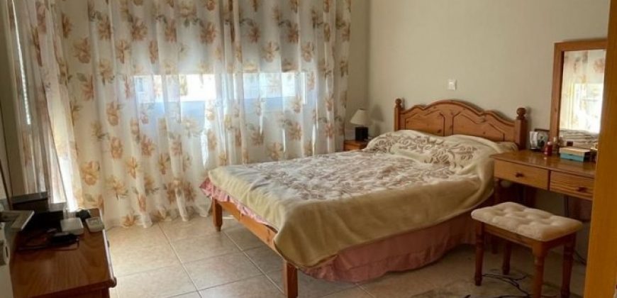 Paphos Universal Area 3Bdr Town House For Sale KTM104401