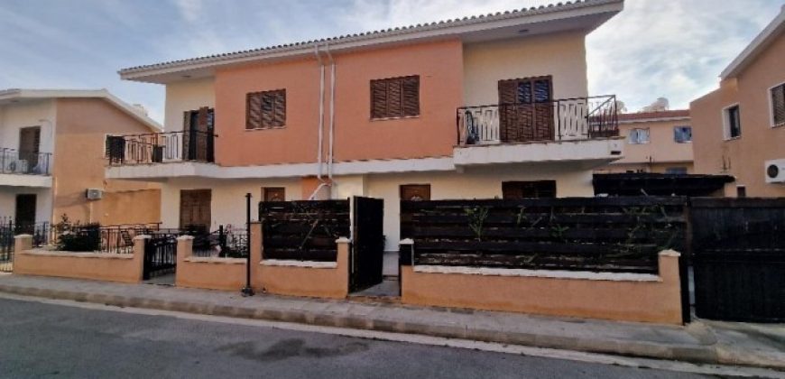 Paphos Universal Area 3Bdr Town House For Sale KTM105137